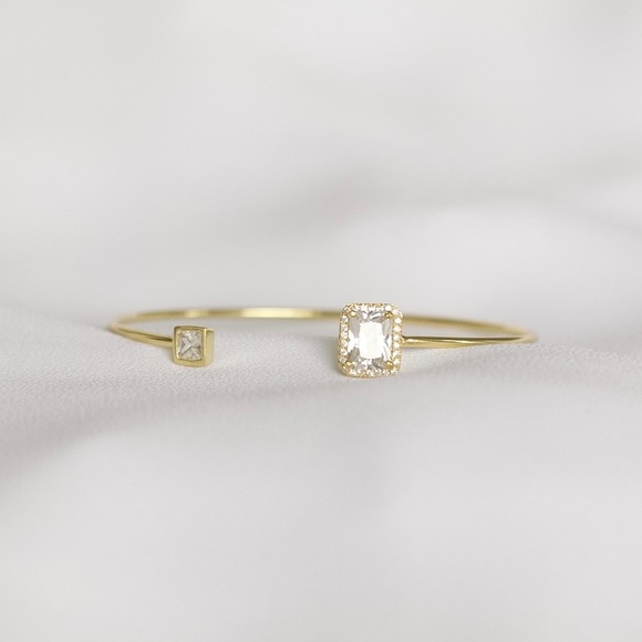 SoldOut11thStreet - Picture 3 of 8